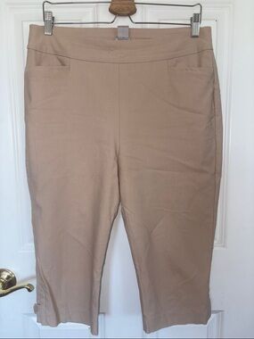 Chico's Taupe Crop Capris